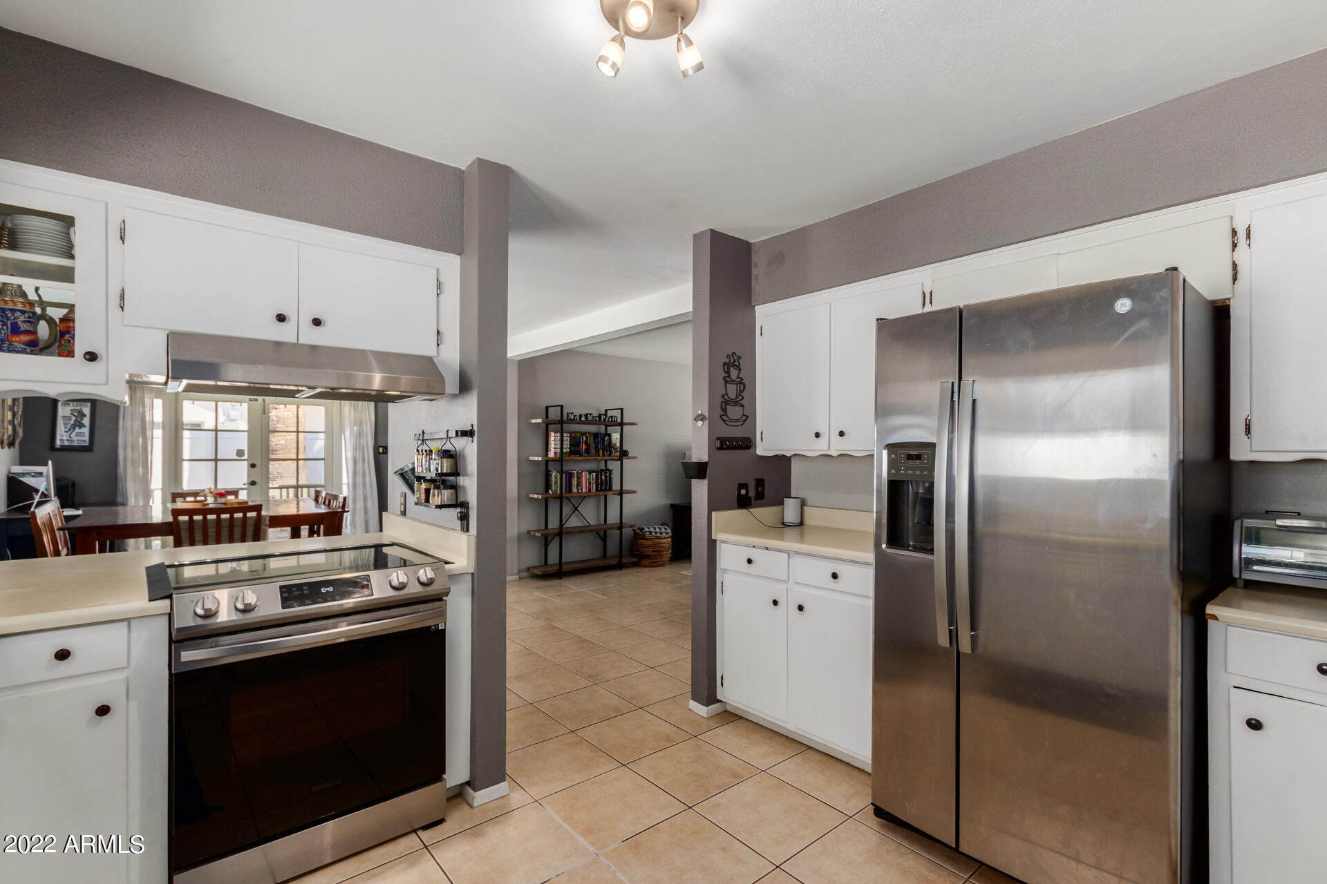 1646 East Rovey Avenue Phoenix, AZ 85016 - Photo 6 of 26 20- Rovey