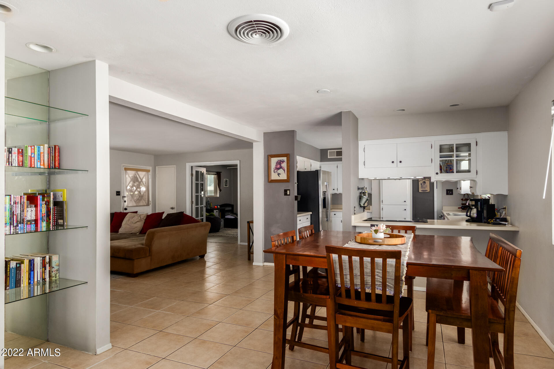 1646 East Rovey Avenue Phoenix, AZ 85016 - Photo 9 of 26 17- Rovey