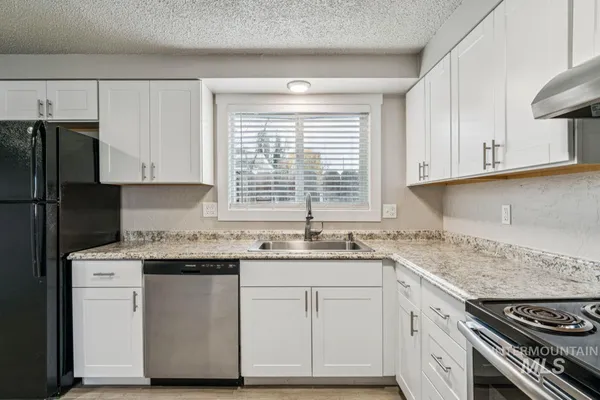 $799,000 | 2105 Airport Avenue, Caldwell, ID 83605