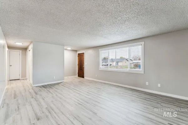 $799,000 | 2105 Airport Avenue, Caldwell, ID 83605