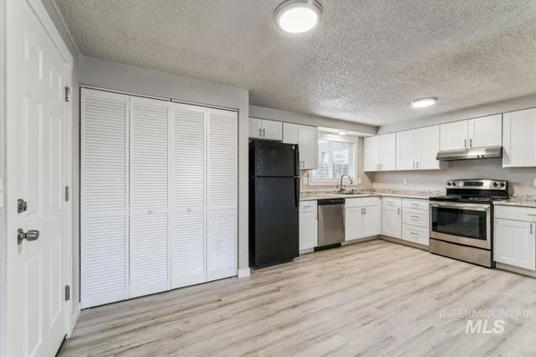 $799,000 | 2105 Airport Avenue, Caldwell, ID 83605