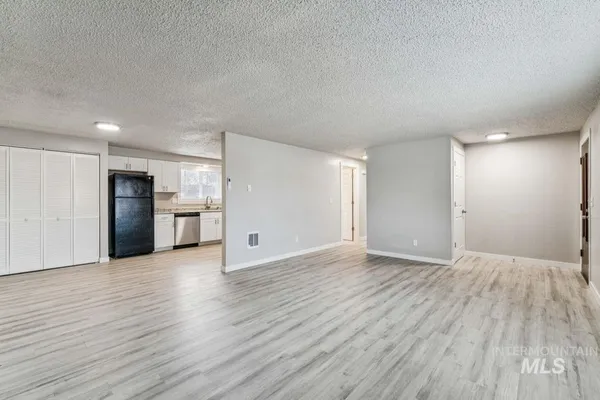 $799,000 | 2105 Airport Avenue, Caldwell, ID 83605