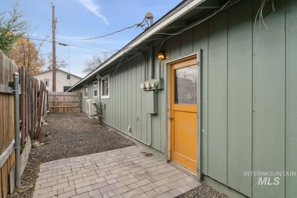 $799,000 | 2105 Airport Avenue, Caldwell, ID 83605