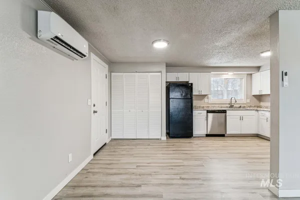 $799,000 | 2105 Airport Avenue, Caldwell, ID 83605