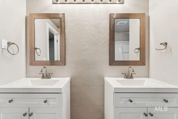 $799,000 | 2105 Airport Avenue, Caldwell, ID 83605