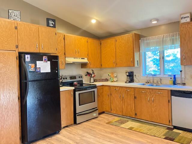 62 Rosedale Street Lewiston, ME 04240 - Photo 2 of 20 IMG_0430