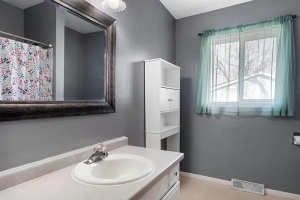 $319,900 | 355 15th Street Northeast, Owatonna, MN 55060