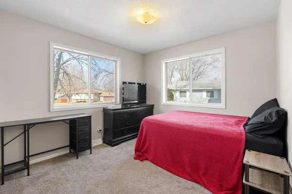 $319,900 | 355 15th Street Northeast, Owatonna, MN 55060