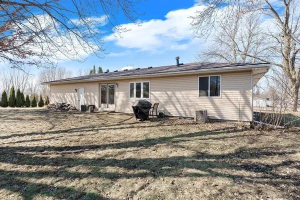 $319,900 | 355 15th Street Northeast, Owatonna, MN 55060