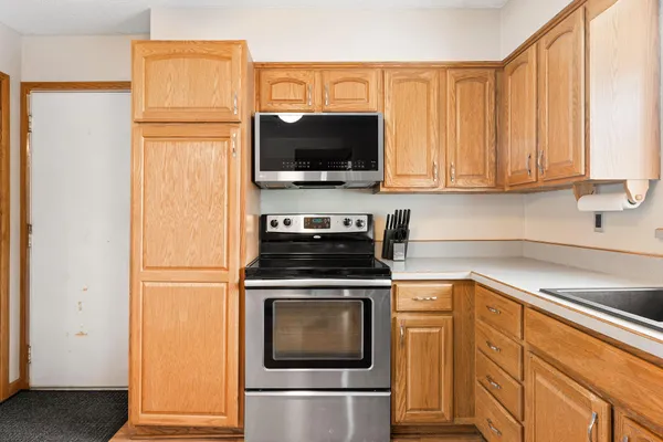 $319,900 | 355 15th Street Northeast, Owatonna, MN 55060