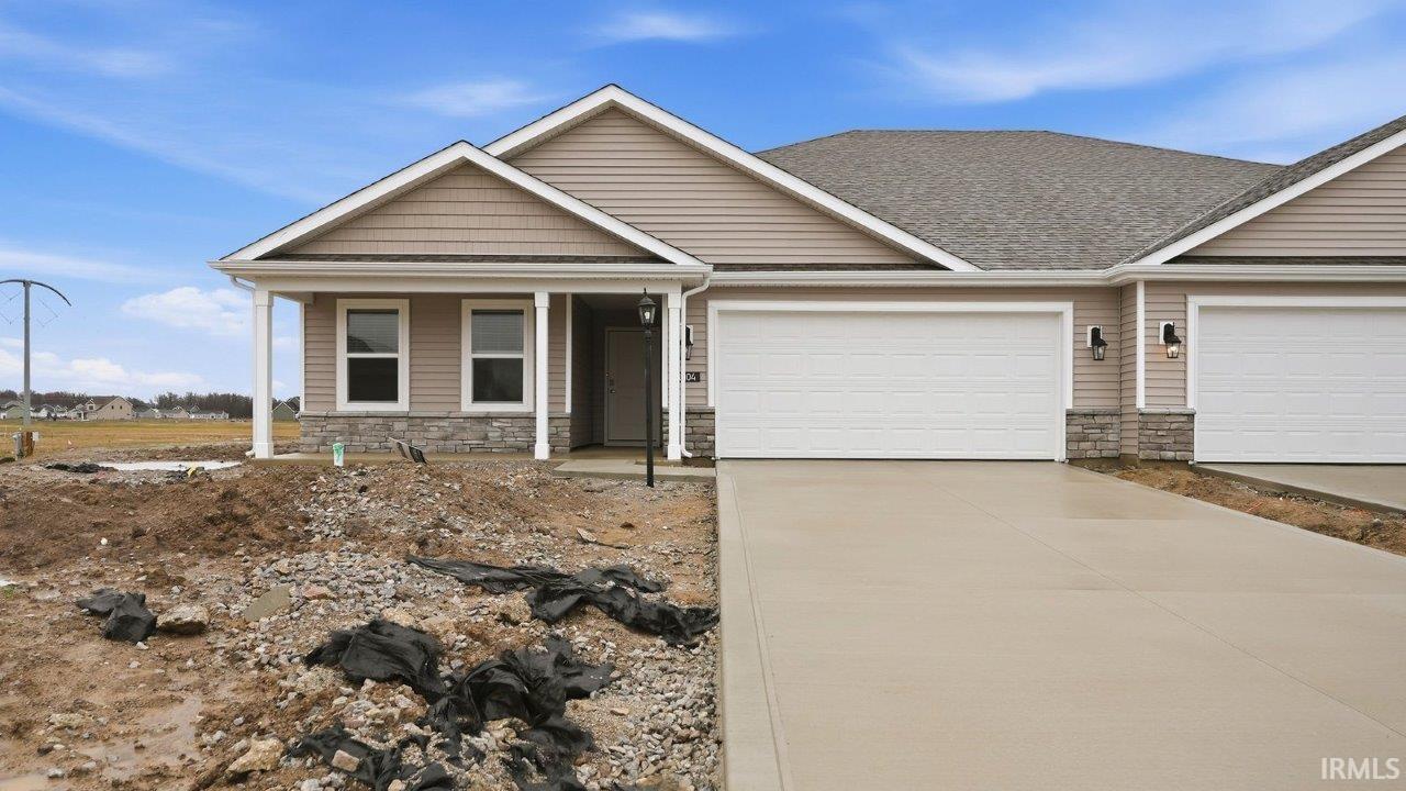 1004 Butler Lake Fort Wayne, IN 46818 - Photo 1 of 33