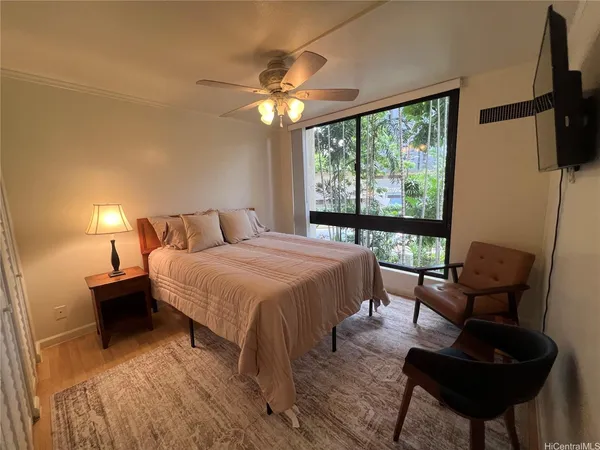$2,500 | 300 Wai Nani Way, Unit 204, Honolulu, HI 96815