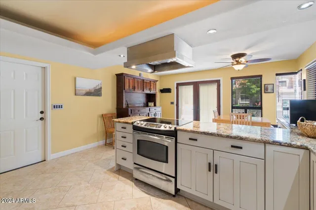 $3,895 | 687 North May Street, Chandler, AZ 85226