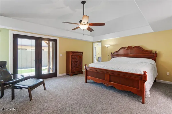 $3,895 | 687 North May Street, Chandler, AZ 85226