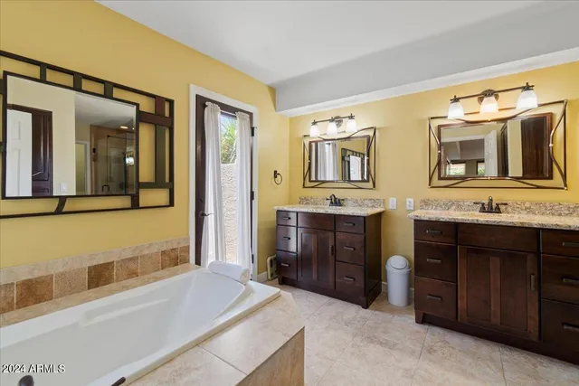 $3,895 | 687 North May Street, Chandler, AZ 85226