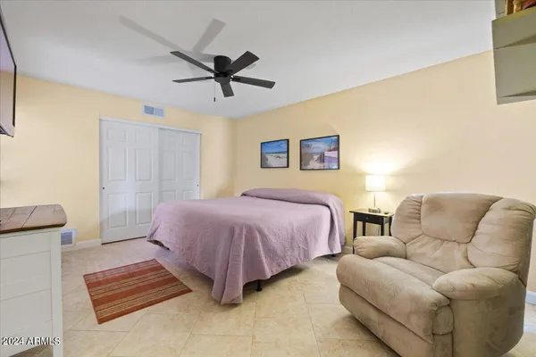 $3,895 | 687 North May Street, Chandler, AZ 85226