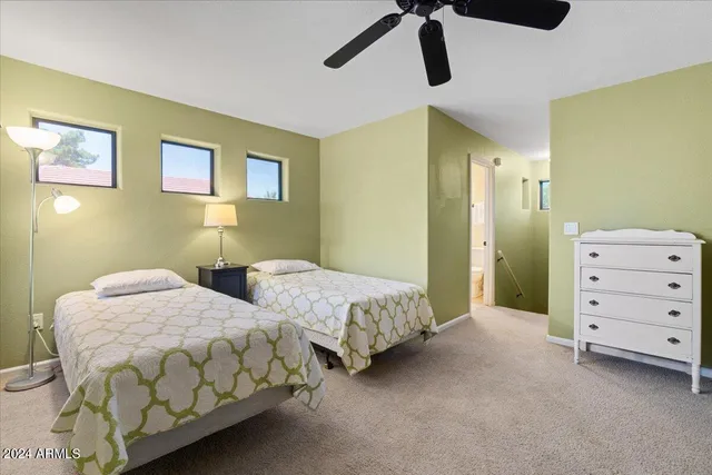 $3,895 | 687 North May Street, Chandler, AZ 85226