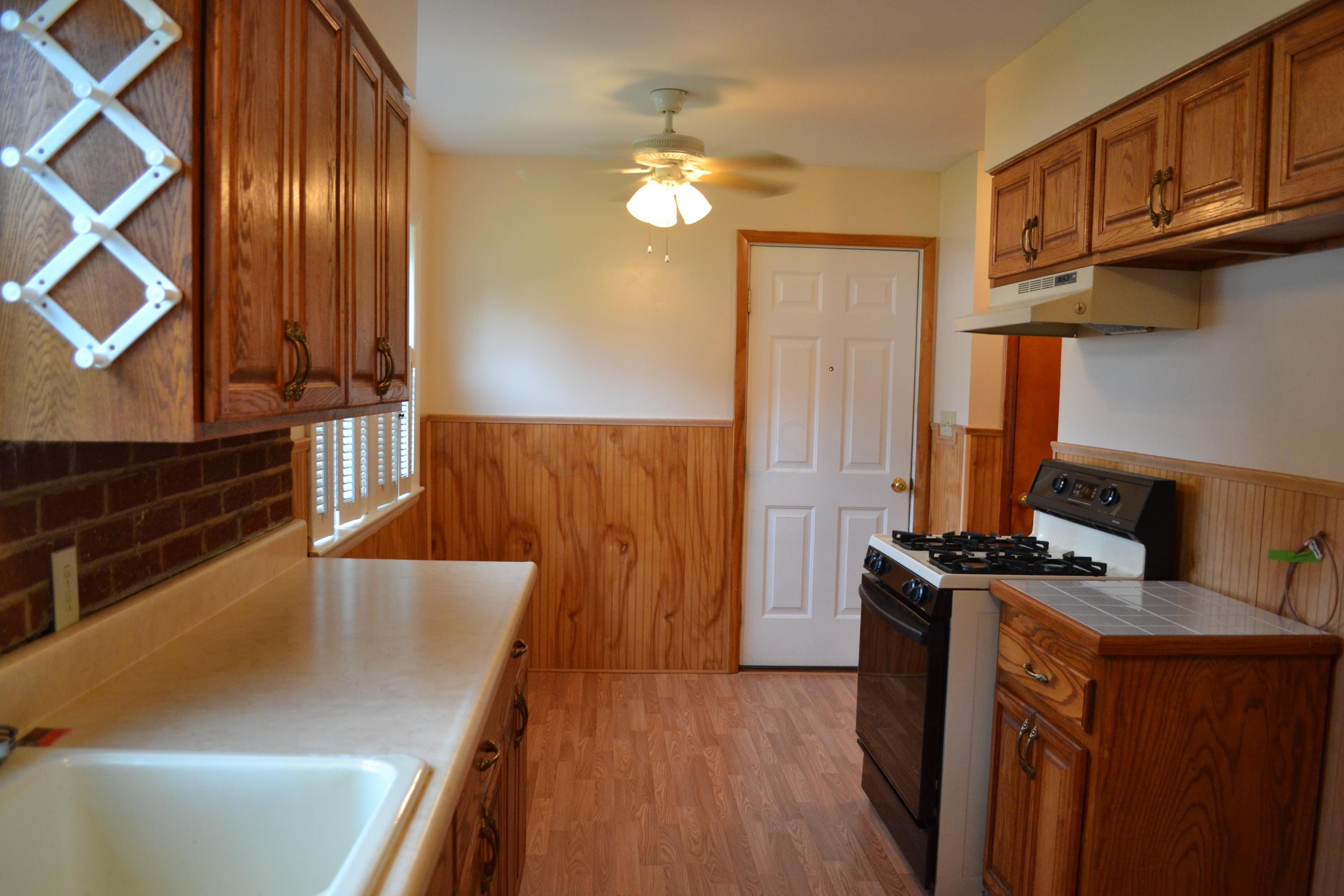 660 Hickman Road Northeast Newark, OH 43055 - Photo 11 of 16