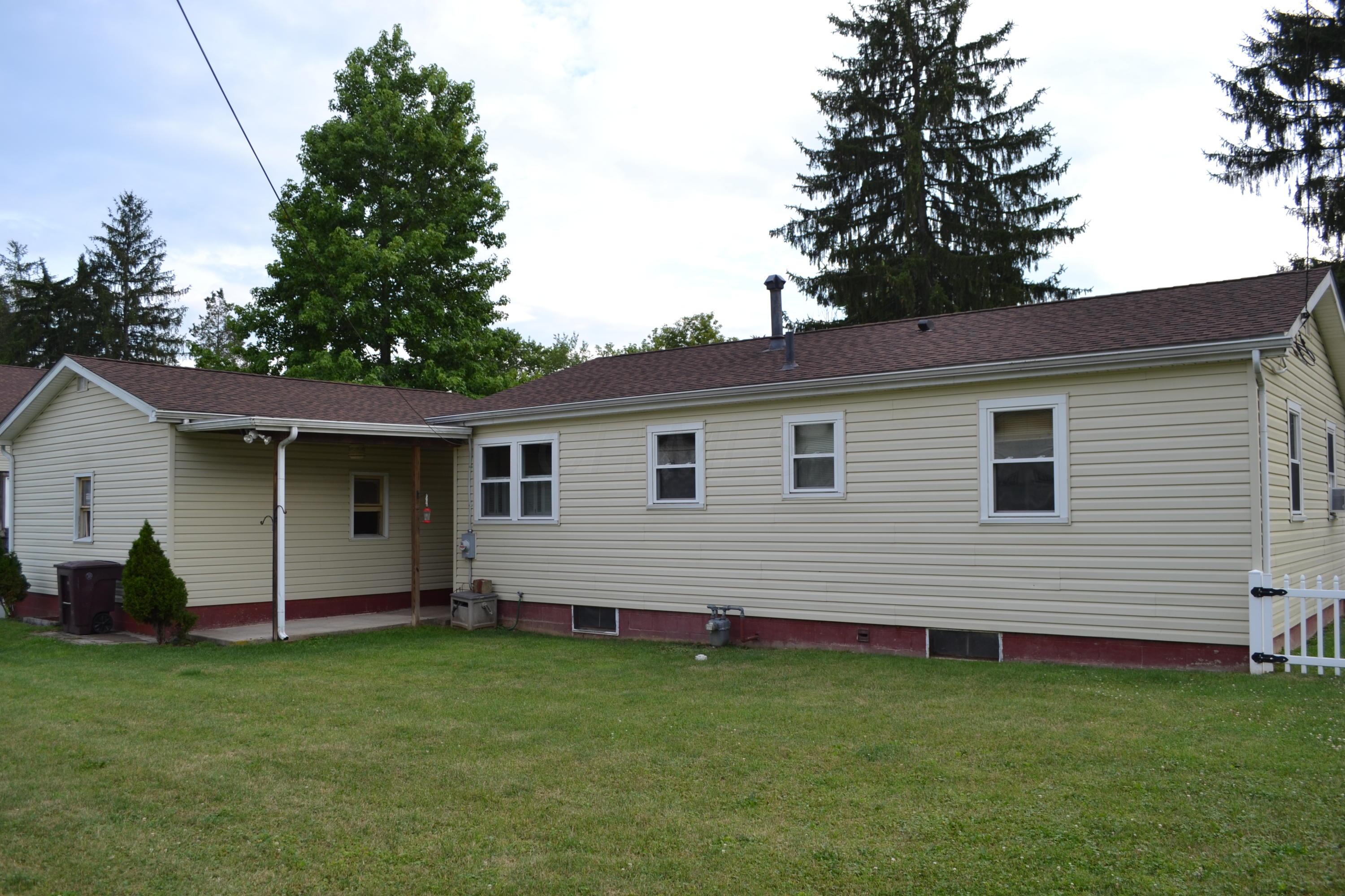 660 Hickman Road Northeast Newark, OH 43055 - Photo 2 of 16