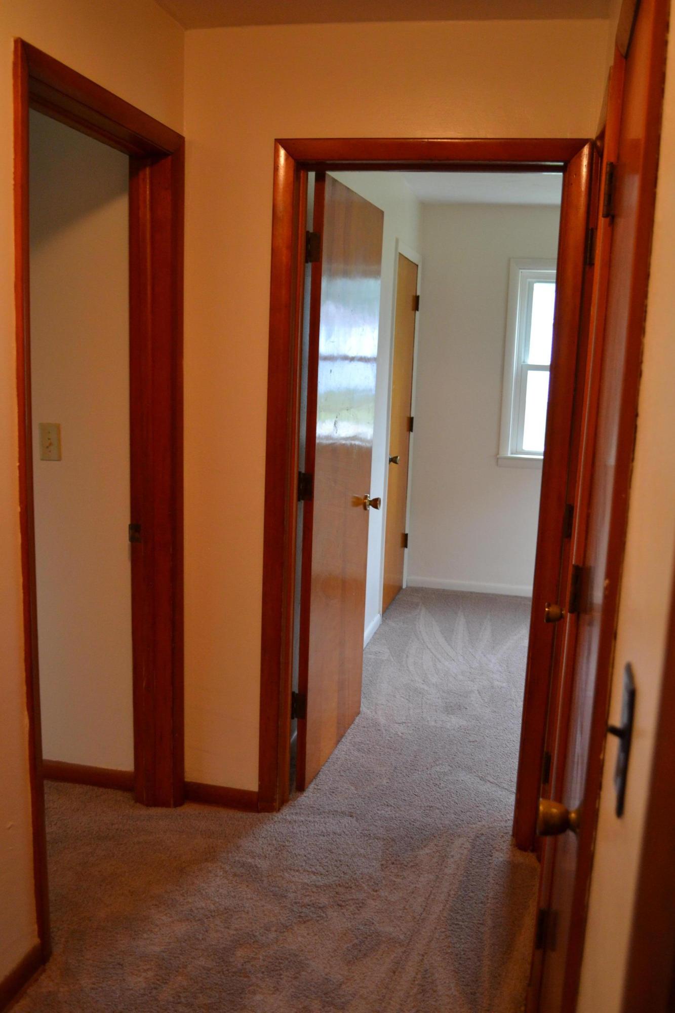660 Hickman Road Northeast Newark, OH 43055 - Photo 4 of 16