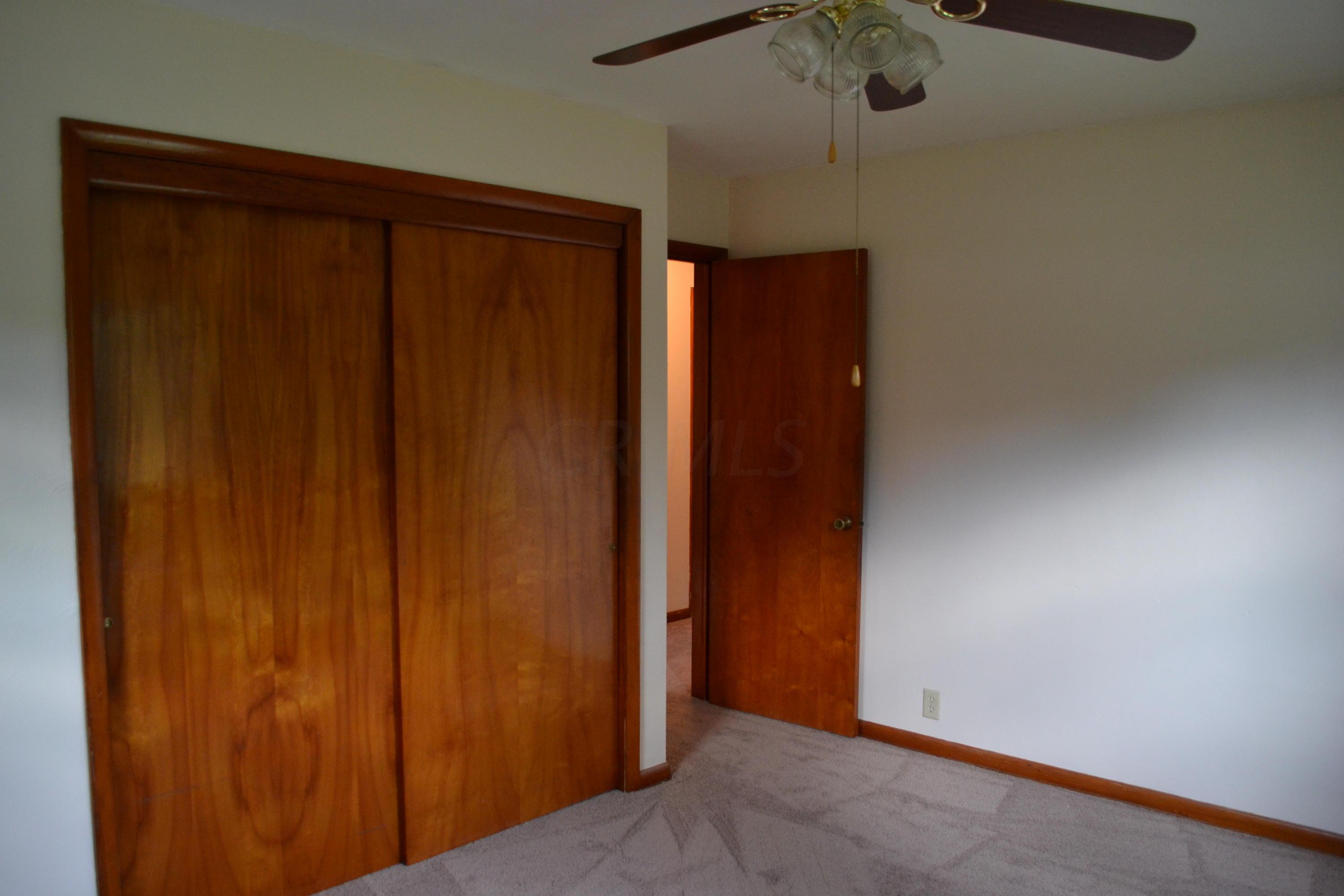 660 Hickman Road Northeast Newark, OH 43055 - Photo 7 of 16
