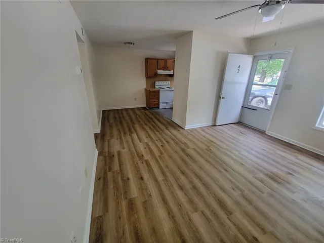 $865 | 3985 East Nc Highway, Pilot Mountain, NC 27041