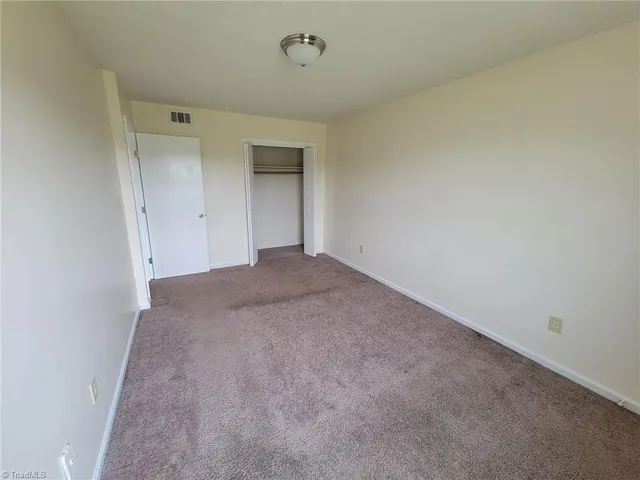 $865 | 3985 East Nc Highway, Pilot Mountain, NC 27041