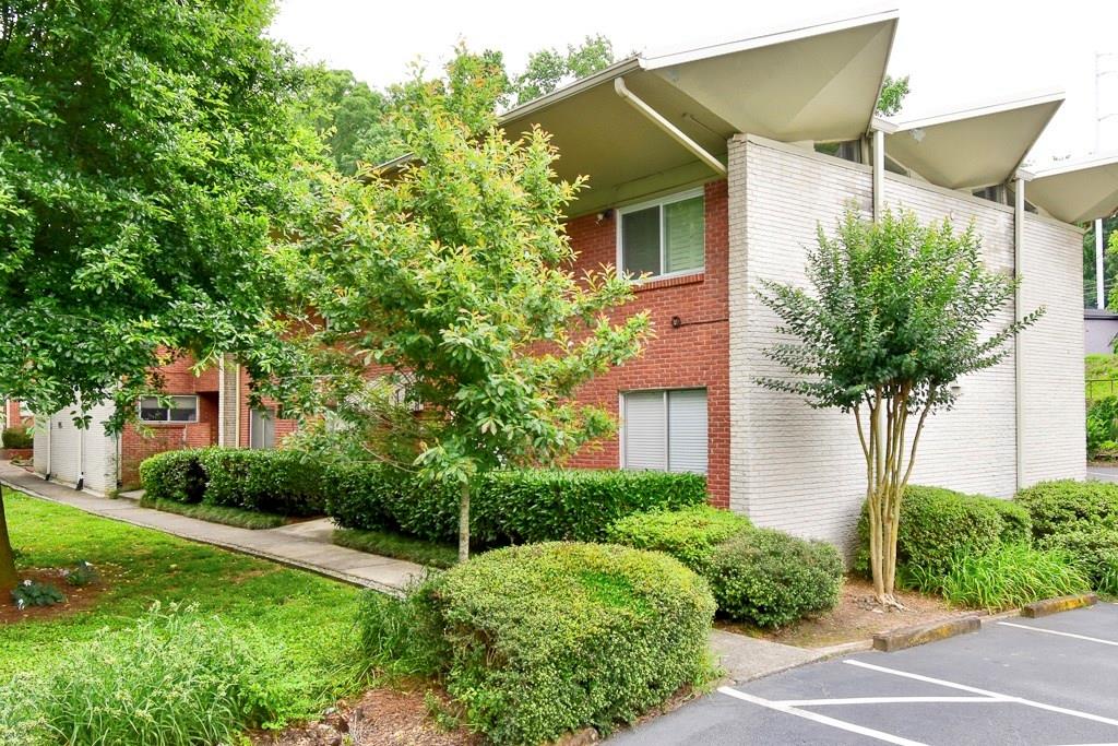 Four sided brick with Mid Century Modern Flare!