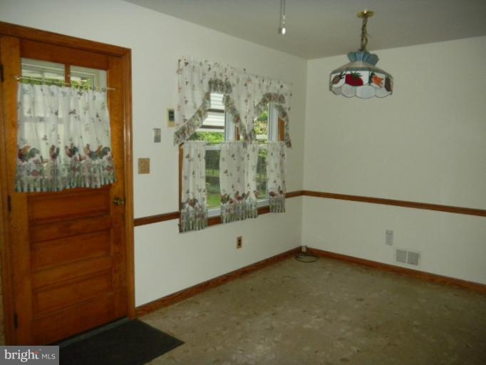 13 Lexington Road Hanover, MD 21076 - Photo 16 of 20 Kitchen