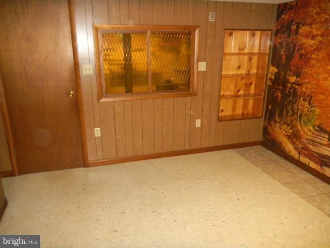 13 Lexington Road Hanover, MD 21076 - Photo 10 of 20 Interior (General)