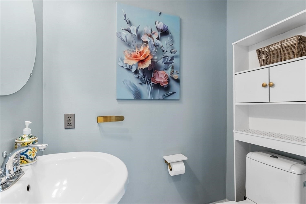 87 Alpine Place, Unit 2 Franklin, MA 02038 - Photo 16 of 38