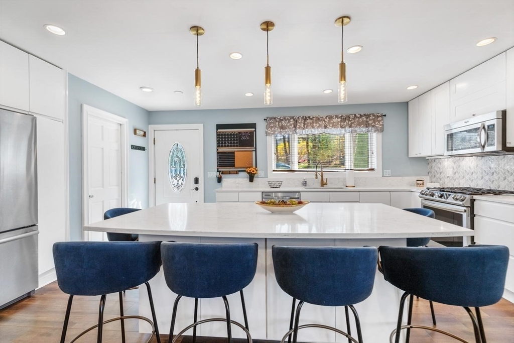 87 Alpine Place, Unit 2 Franklin, MA 02038 - Photo 4 of 38