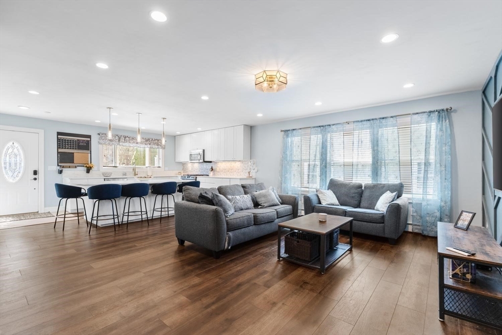 87 Alpine Place, Unit 2 Franklin, MA 02038 - Photo 5 of 38