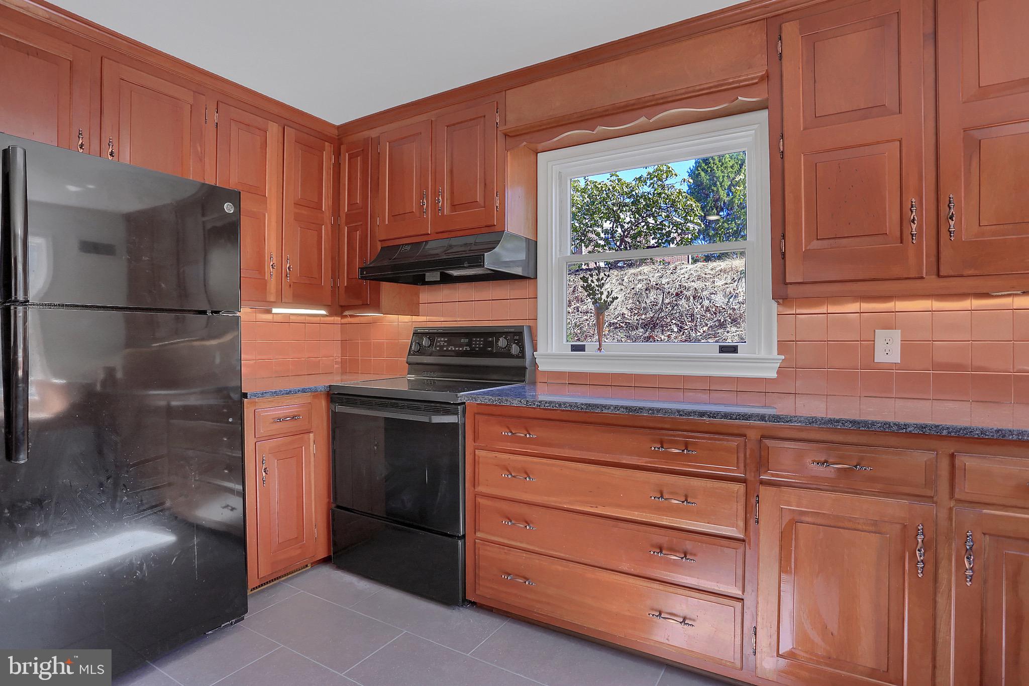 1148 Mill Mar Road Lancaster, PA 17601 - Photo 14 of 47 Kitchen