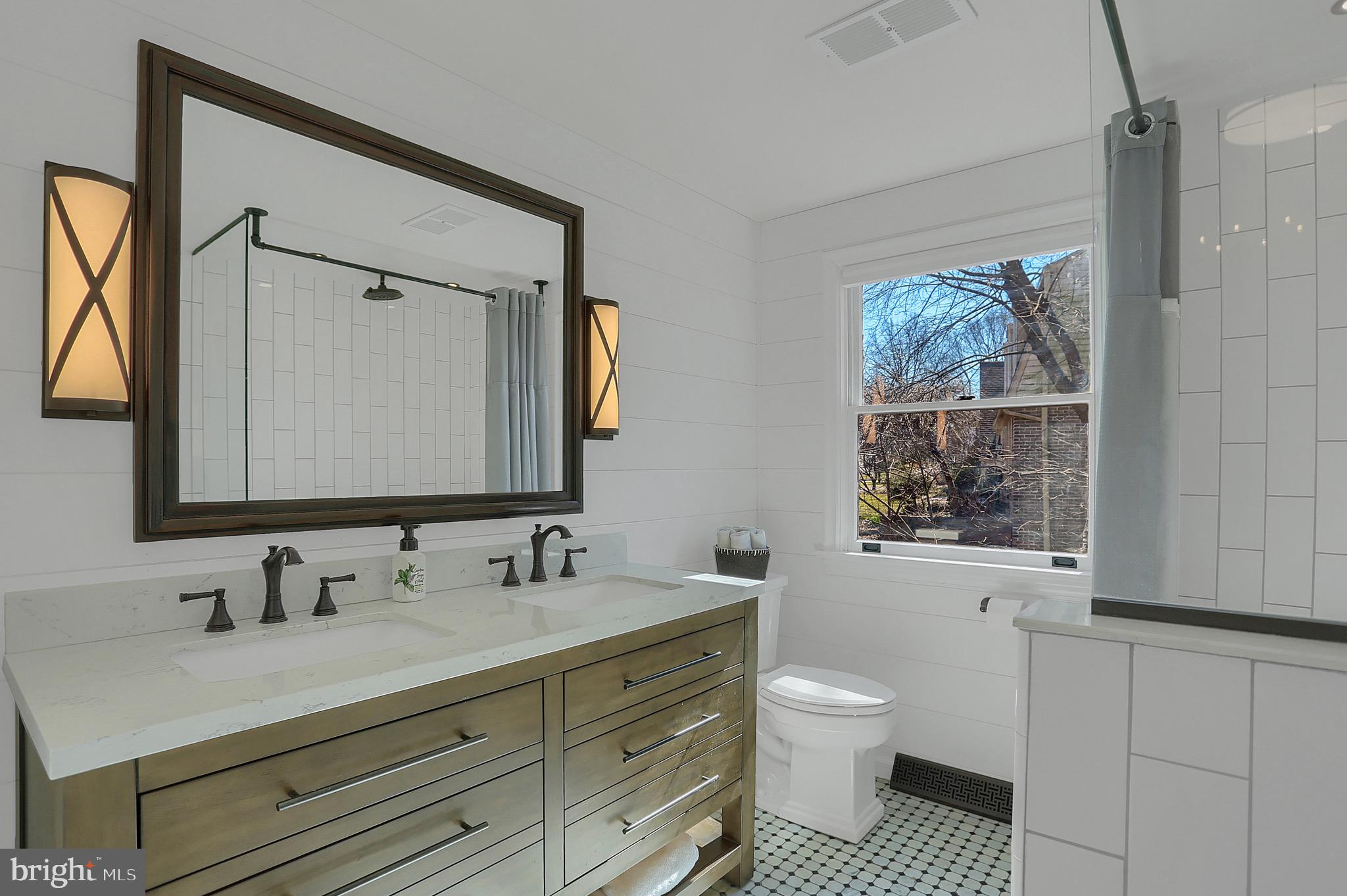 1148 Mill Mar Road Lancaster, PA 17601 - Photo 28 of 47 2nd floor full bath