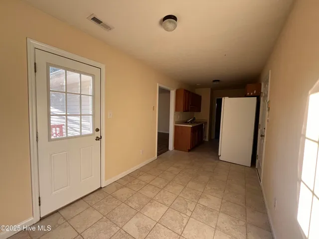 $1,400 | 5977 Burgaw Highway, Maple Hill, NC 28454