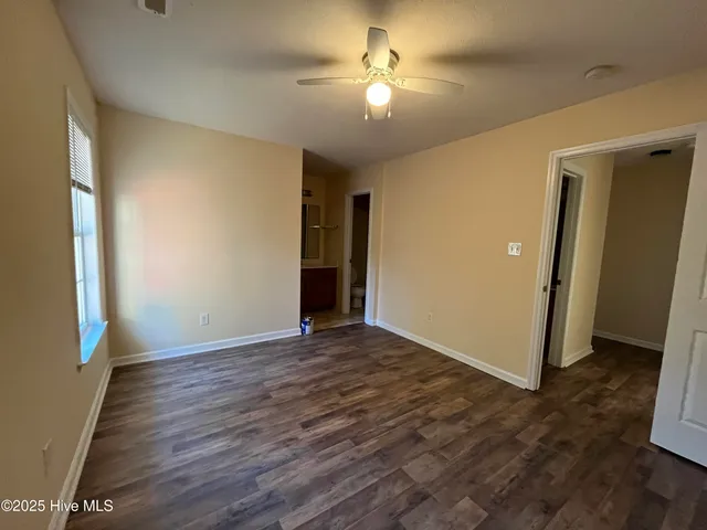 $1,400 | 5977 Burgaw Highway, Maple Hill, NC 28454