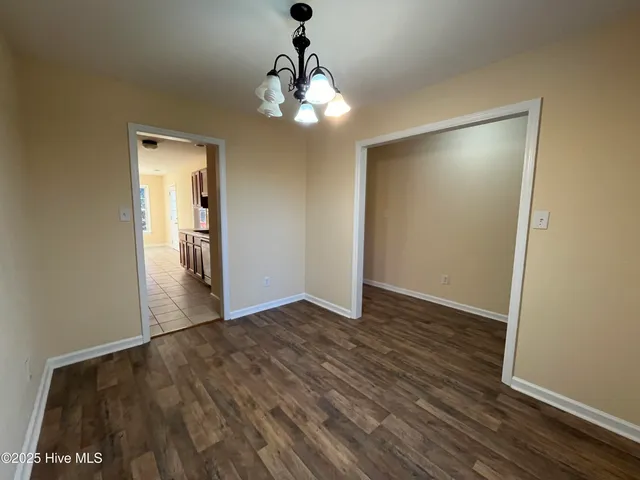 $1,400 | 5977 Burgaw Highway, Maple Hill, NC 28454