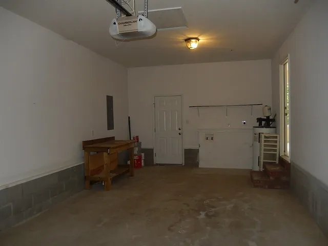 $1,400 | 5977 Burgaw Highway, Maple Hill, NC 28454