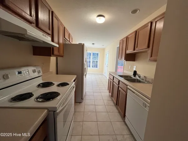 $1,400 | 5977 Burgaw Highway, Maple Hill, NC 28454