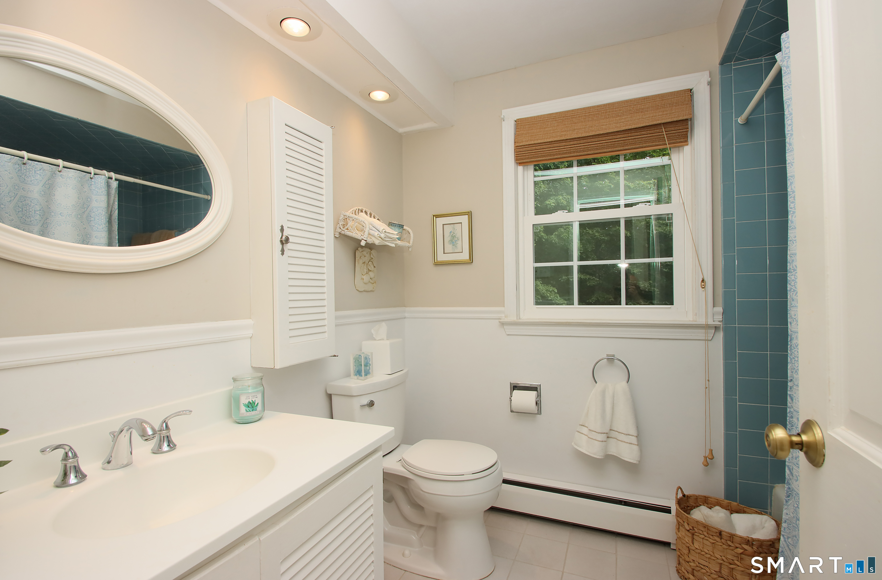 49 Hammonassett Meadows Road Madison, CT 06443 - Photo 26 of 31 2nd floor "common" bathroom has a tub/shower