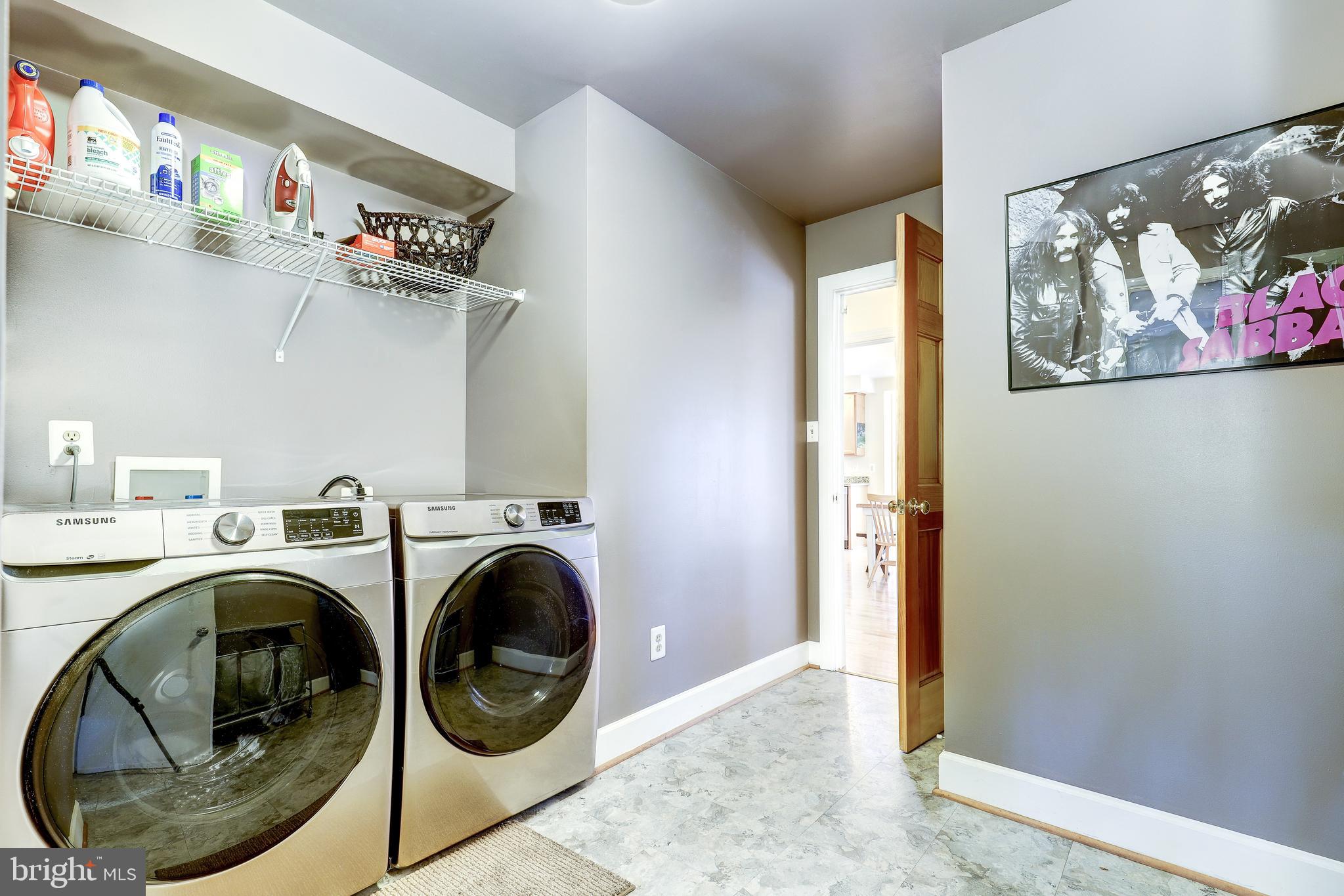 9271 Maidstone Road Delaplane, VA 20144 - Photo 31 of 49 Laundry Room/Mud Room