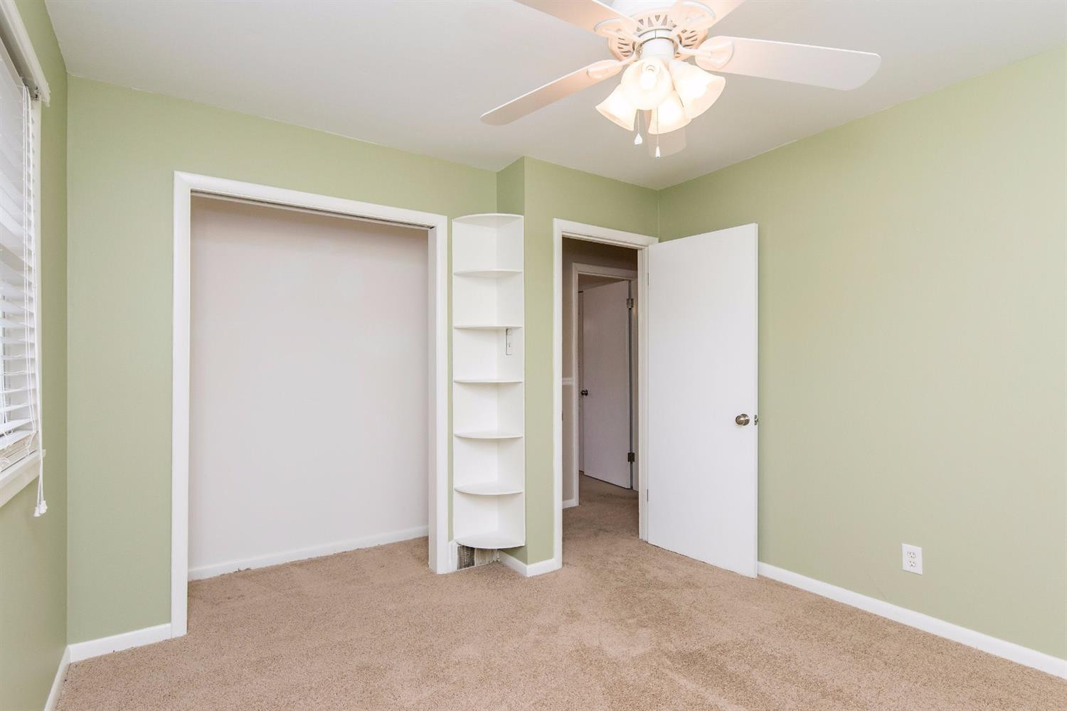 1710 Harrogate Road Lexington, KY 40505 - Photo 27 of 35 Photo 27