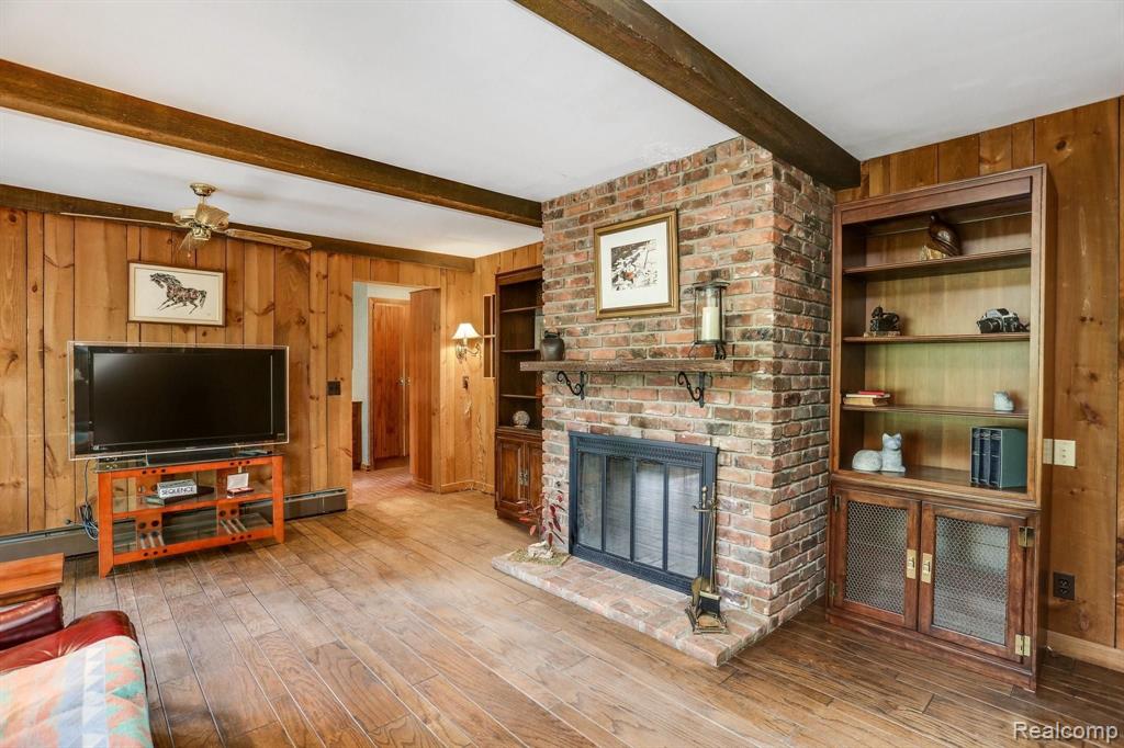 6475 Apple Orchard Lane Rochester Hills, MI 48306 - Photo 8 of 25
