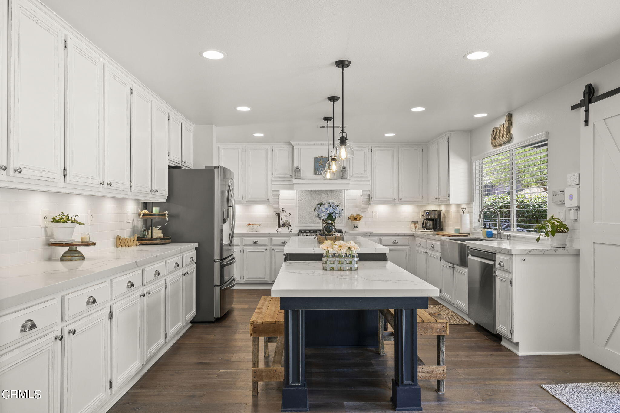 32807 Ridge Top Lane Castaic, CA 91384 - Photo 19 of 67 Kitchen