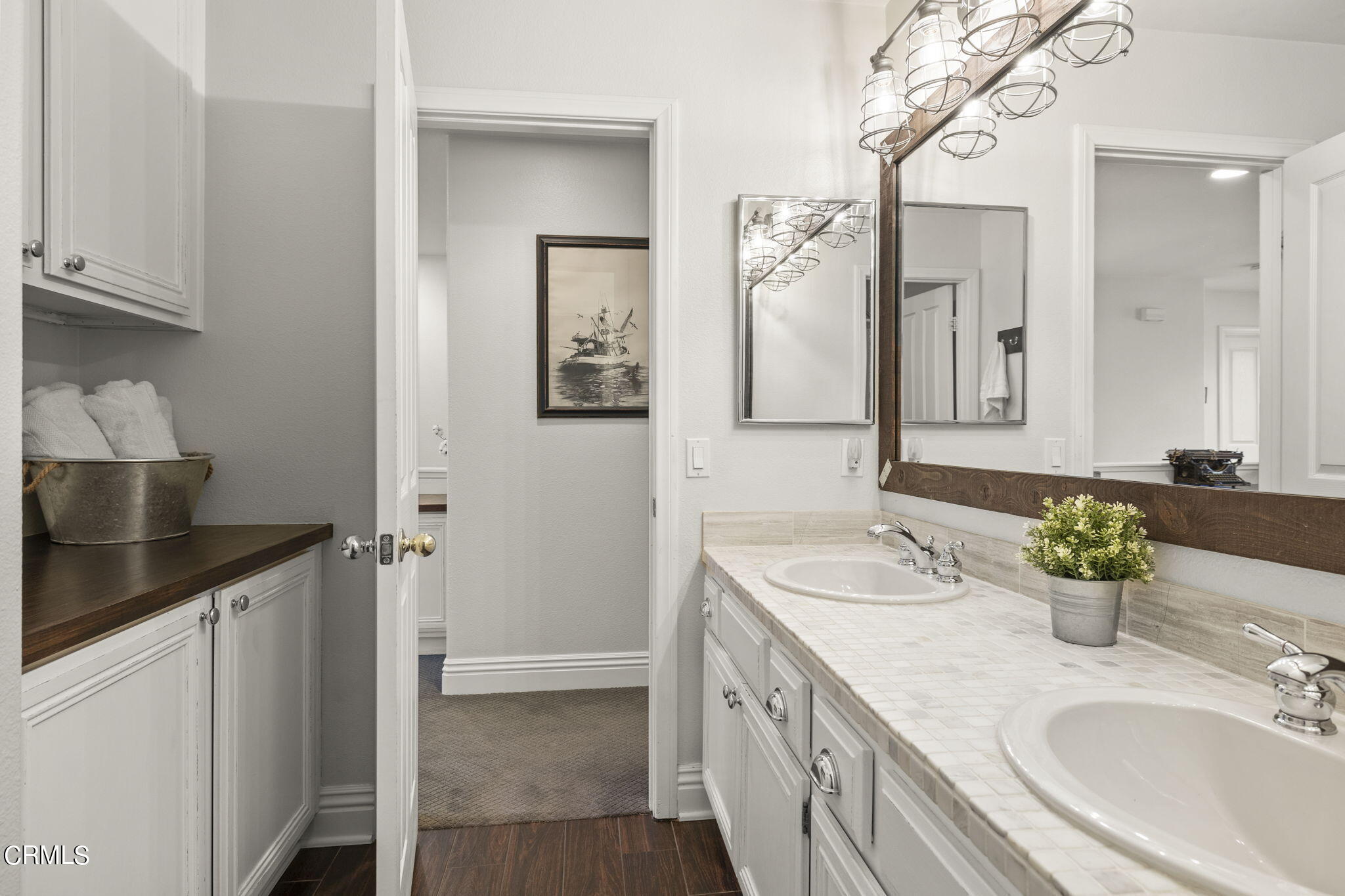 32807 Ridge Top Lane Castaic, CA 91384 - Photo 43 of 67 Upstairs Bath with Linen Storage