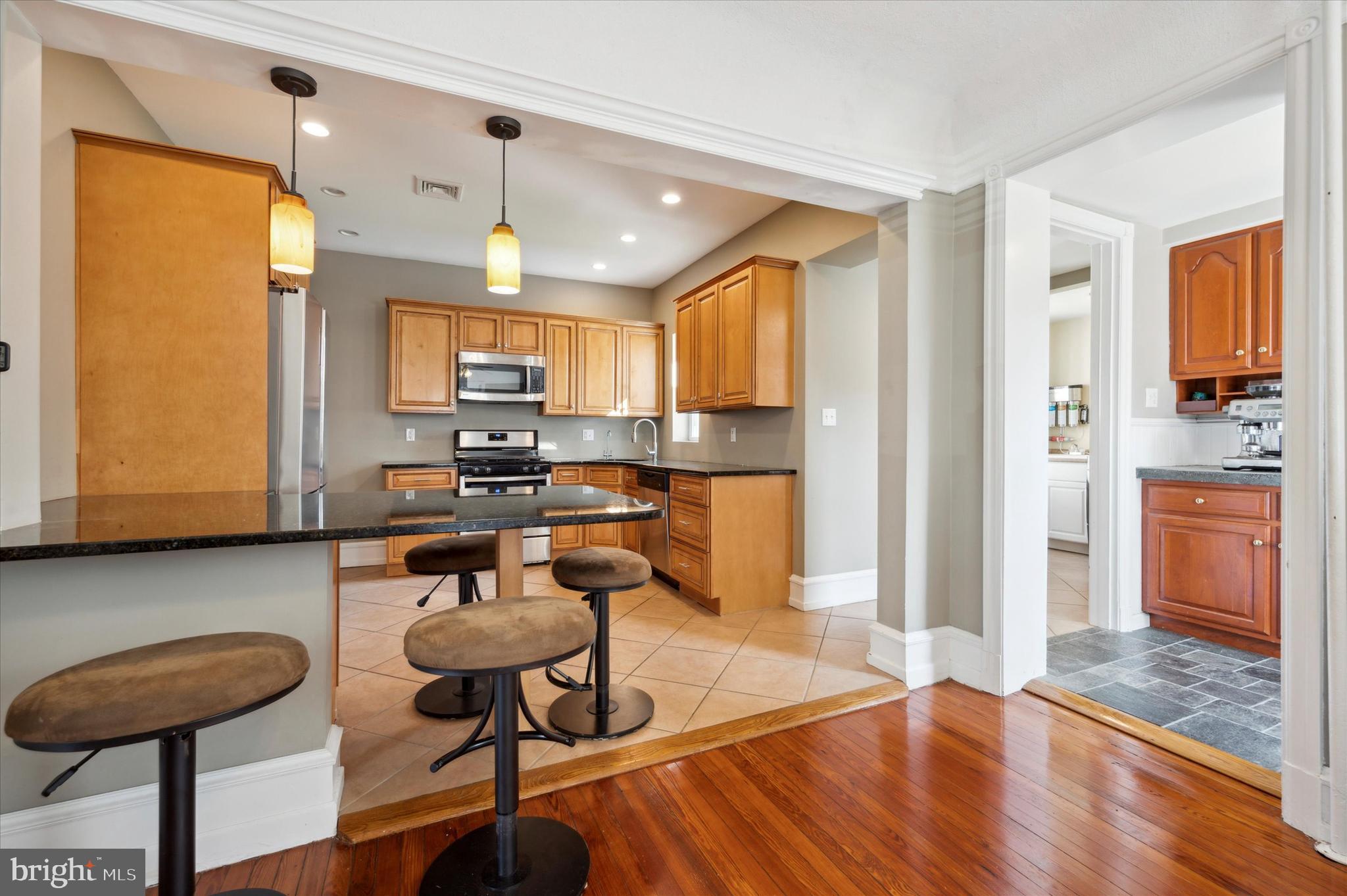 302 Lansdowne Road Havertown, PA 19083 - Photo 11 of 35