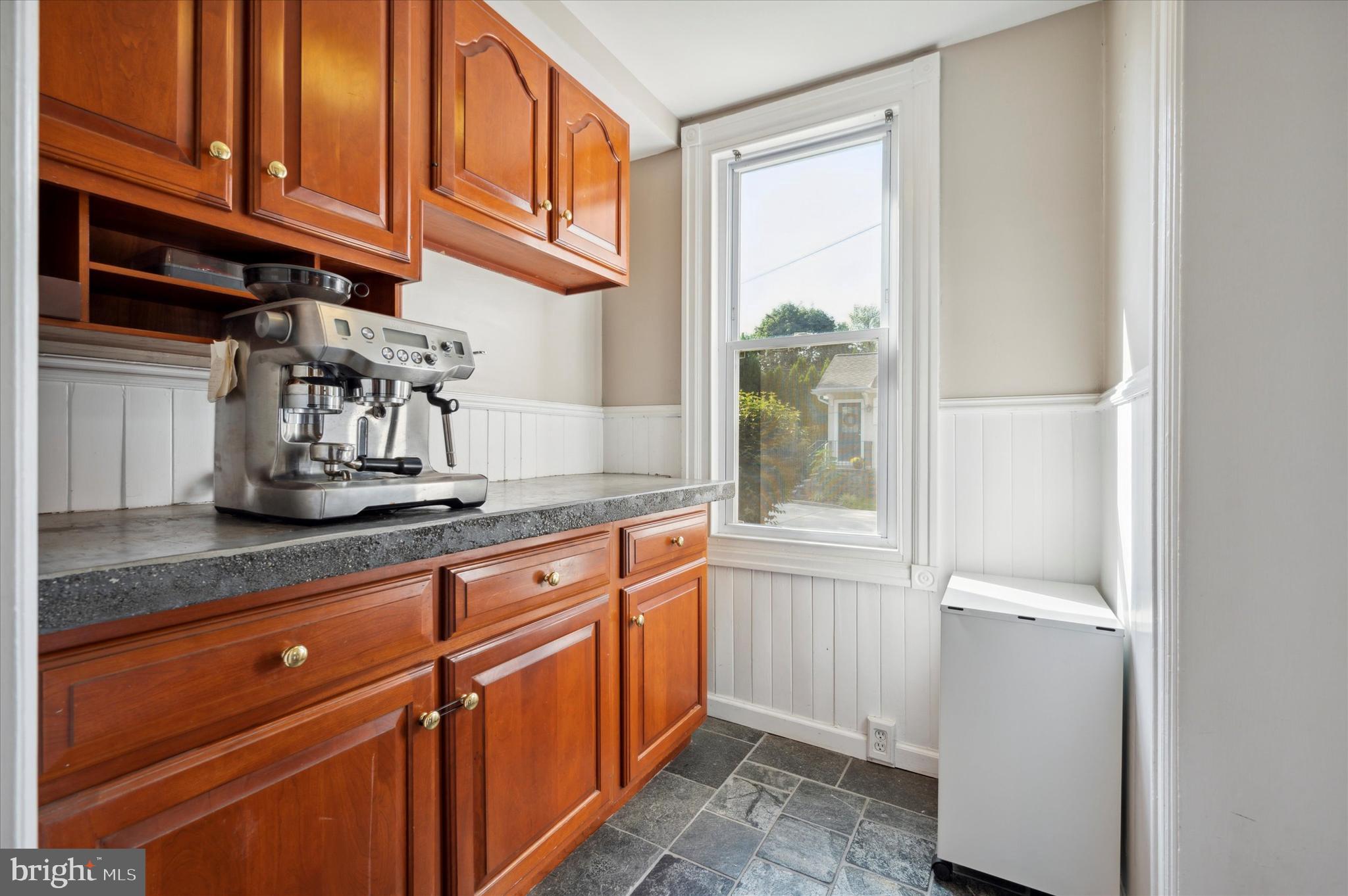 302 Lansdowne Road Havertown, PA 19083 - Photo 16 of 35
