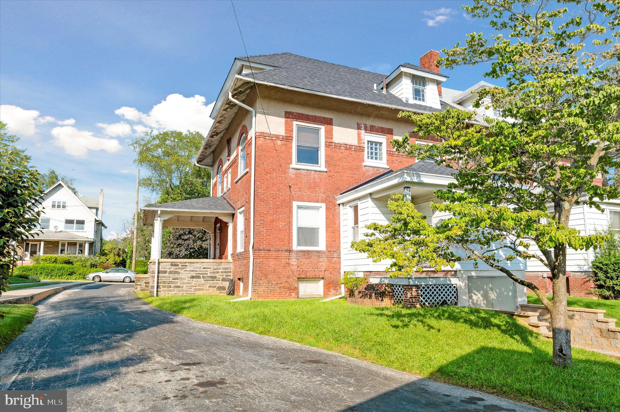 302 Lansdowne Road Havertown, PA 19083 - Photo 2 of 35