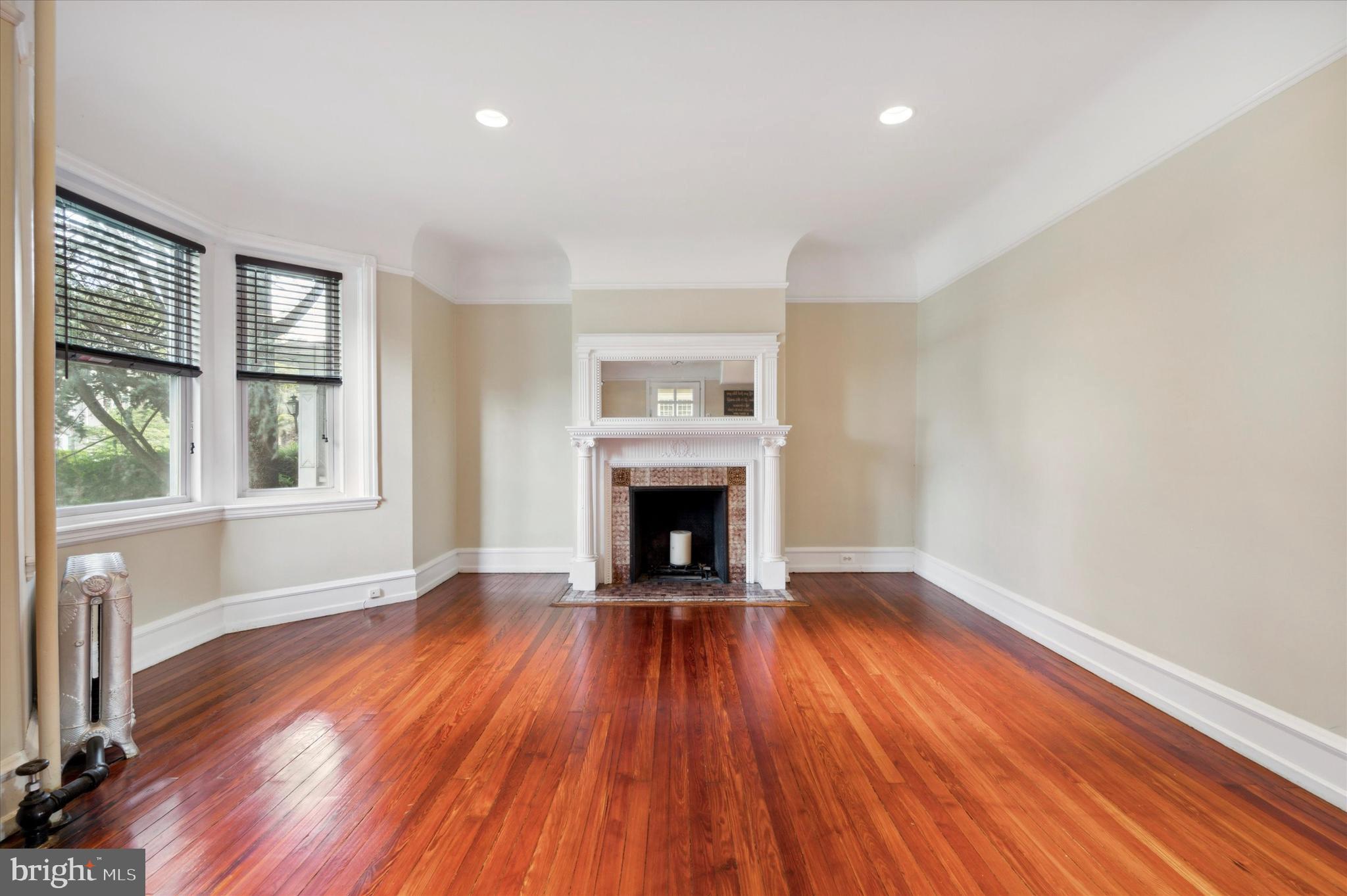 302 Lansdowne Road Havertown, PA 19083 - Photo 8 of 35